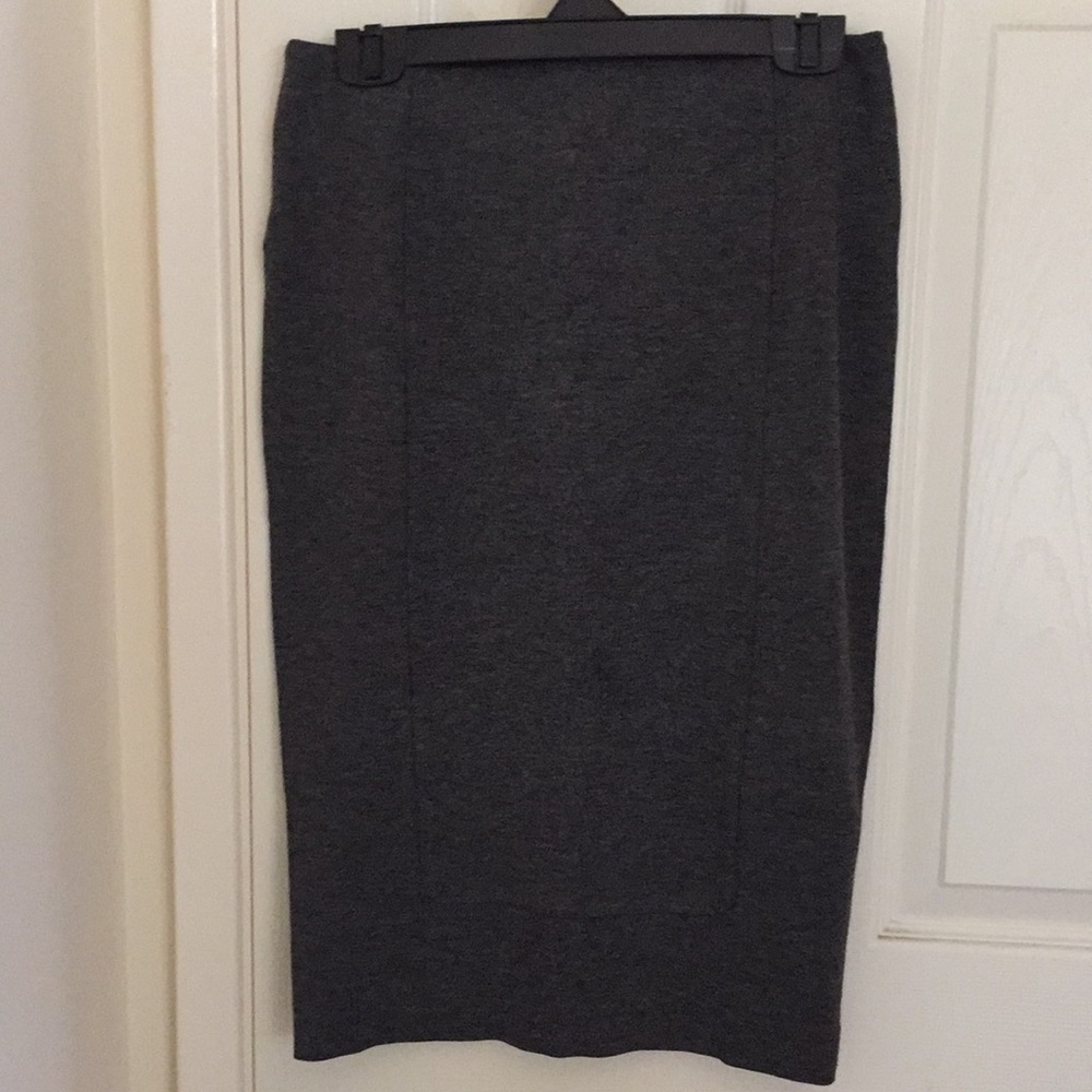 Cabi stretchy grey skirt (6)